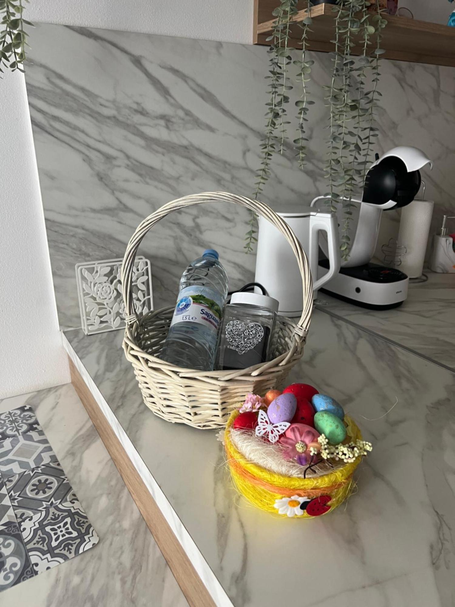 The White Apartment - Free Parking Sofia Ngoại thất bức ảnh
